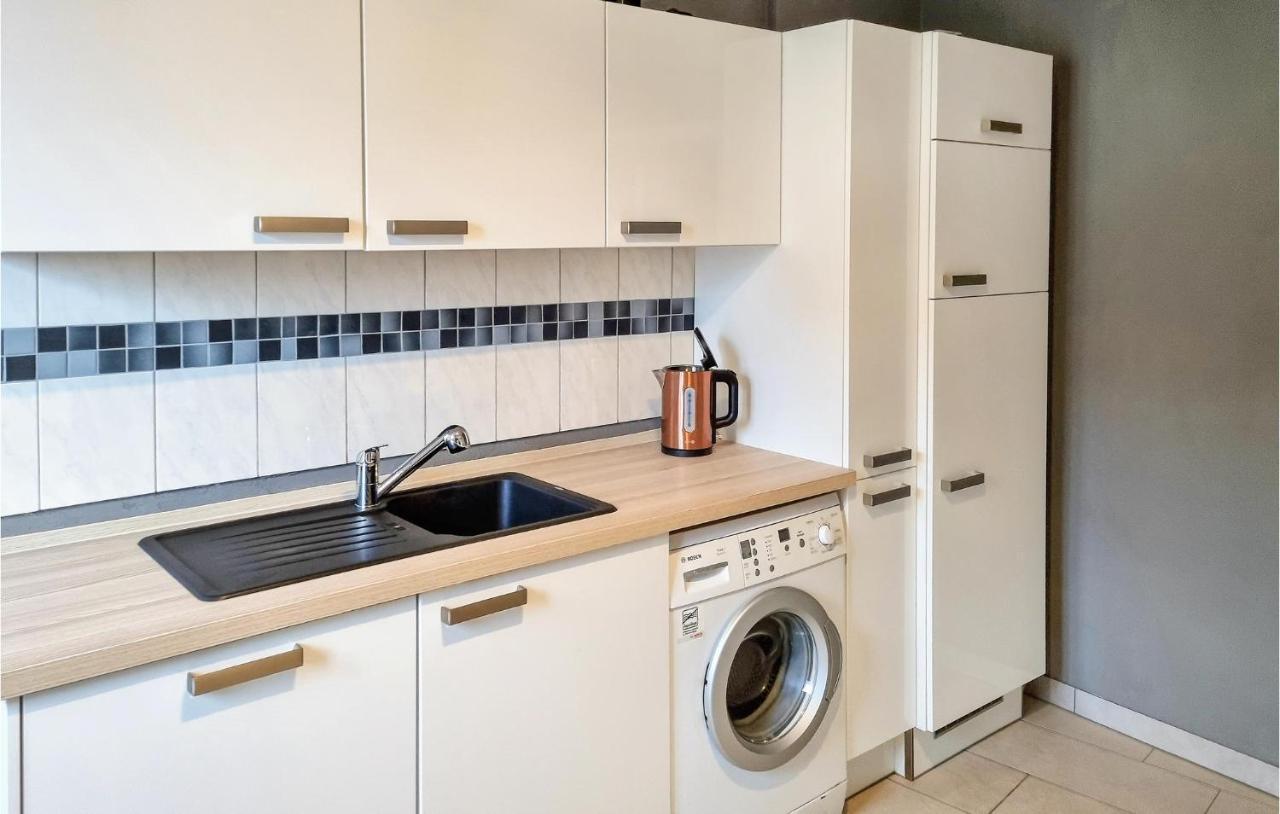 2 Bedroom Cozy Apartment In Kloetze Klotze Exteriör bild